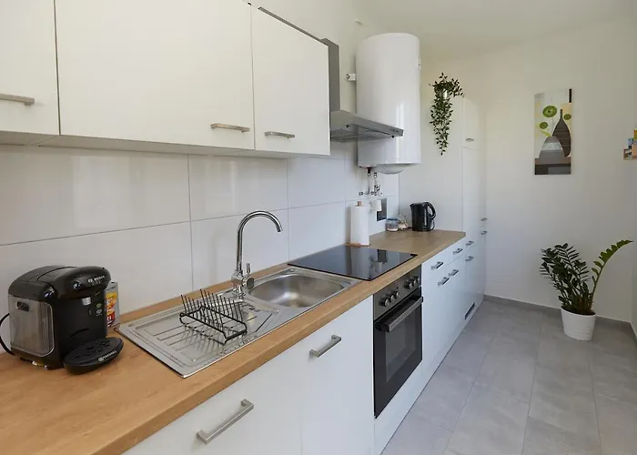 Appartement Gemuetliche In Zentraler Lage *